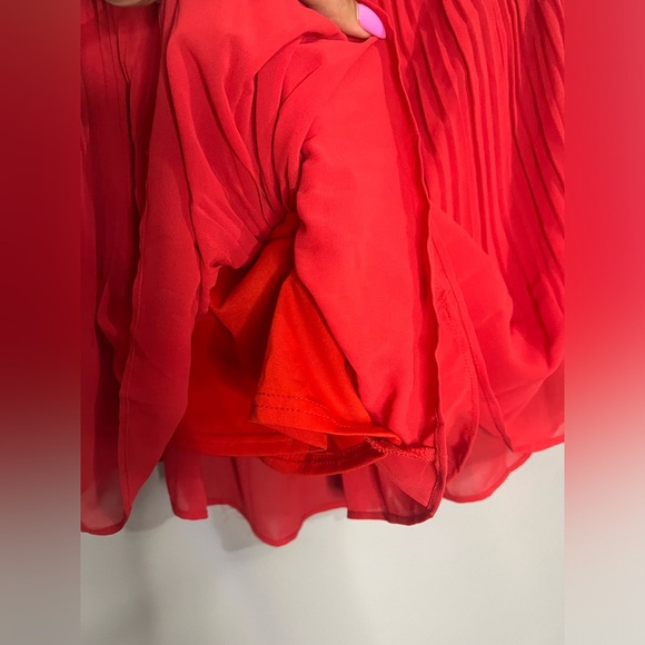 Red chiffon pleated skort - Picture 4 of 6